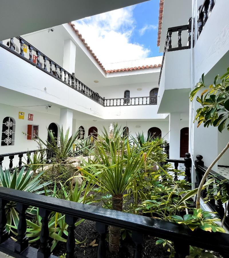 Central House Corralejo Buitenkant foto