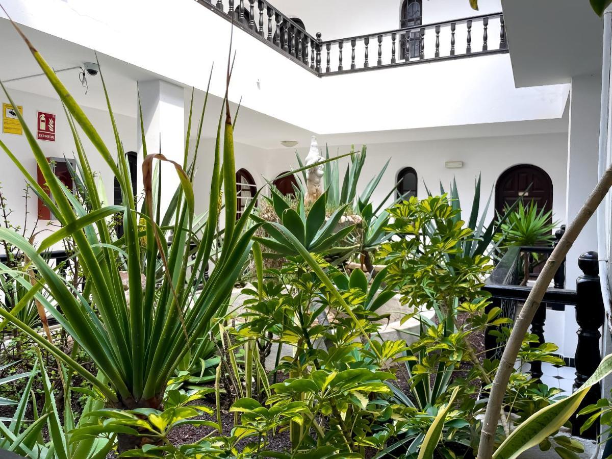 Central House Corralejo Buitenkant foto