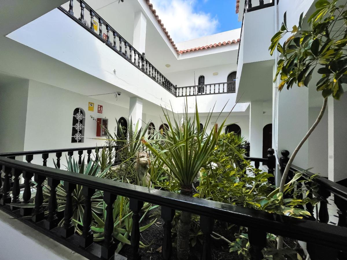 Central House Corralejo Buitenkant foto